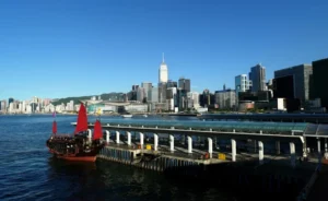 Hong Kong's past success as an international financial center was an unintentional effect of the achievements of the natural order. (Asian News Agency)