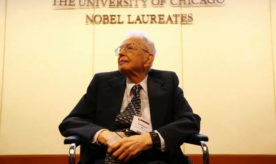 Ronald Harry Coase, winner of the 1991 Nobel Prize in Economics, spent his entire life researching on the fundamental issues of markets and companies. (Ronald H. Coase Facebook)