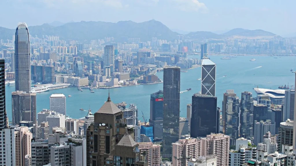 自由市場商業社會架構曾伴着香港走過了不少的風風雨雨。（Shutterstock）